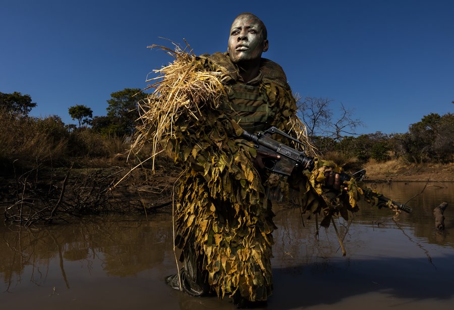 Akashinga - the Brave Ones by Brent Stirton, South Africa, Getty Images.